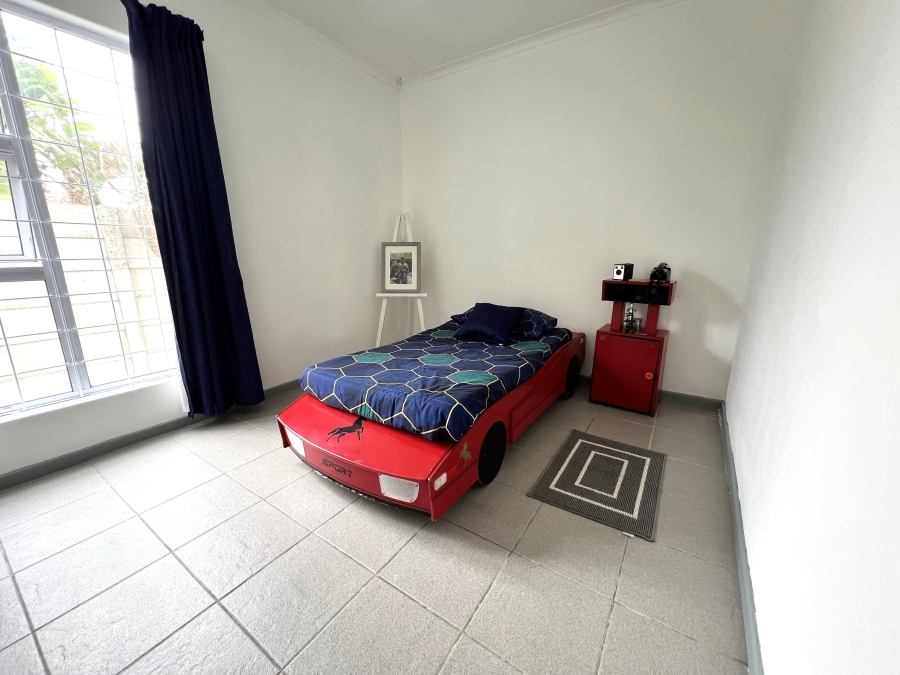 To Let 2 Bedroom Property for Rent in Sunningdale Western Cape